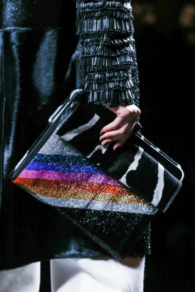 Look 33